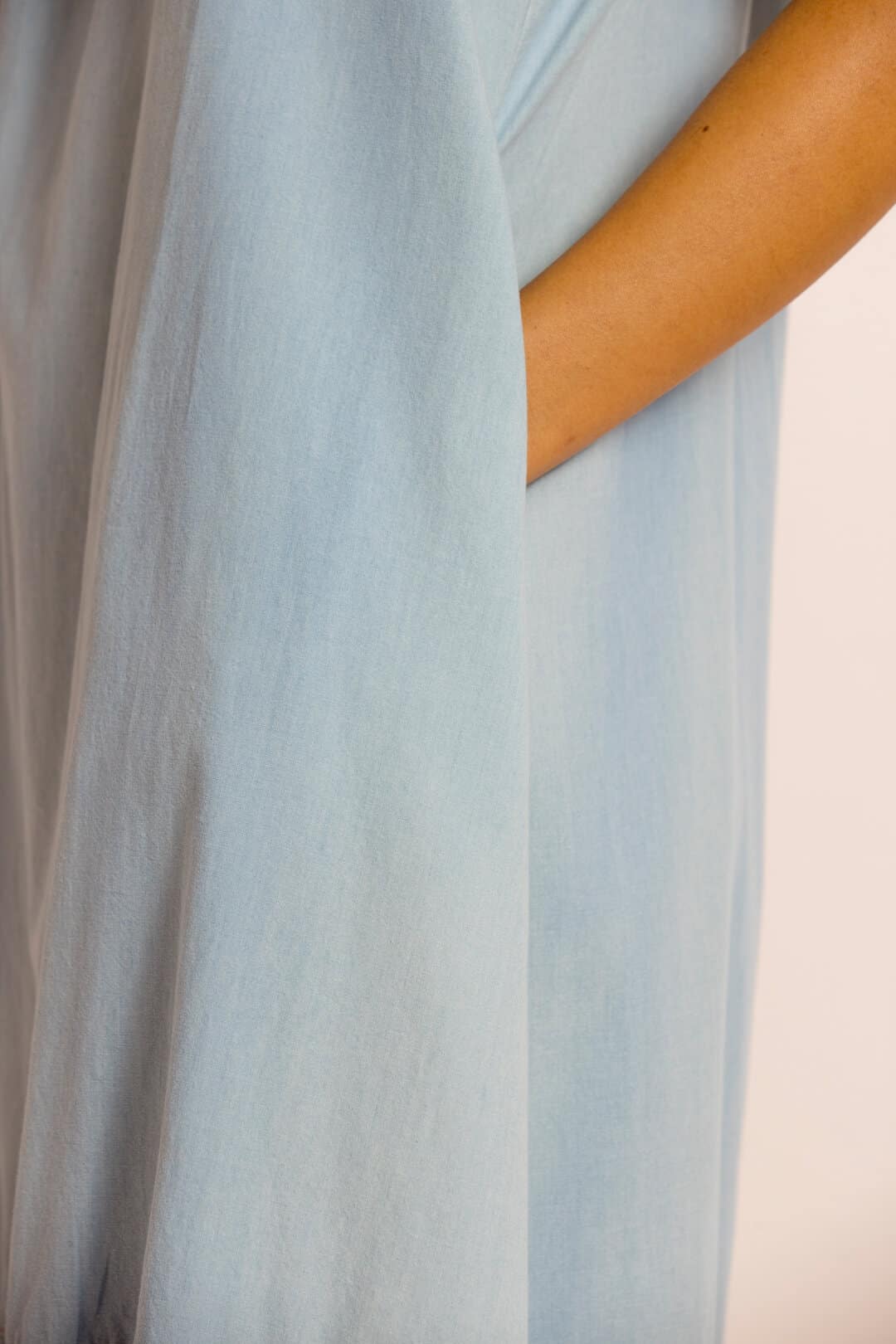 Bleached blue sleeveless long dress - Image 6