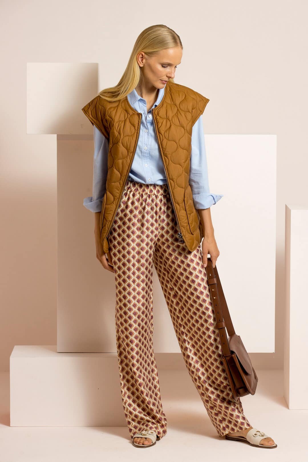 Ecru wide-leg geometric print trousers - Image 6