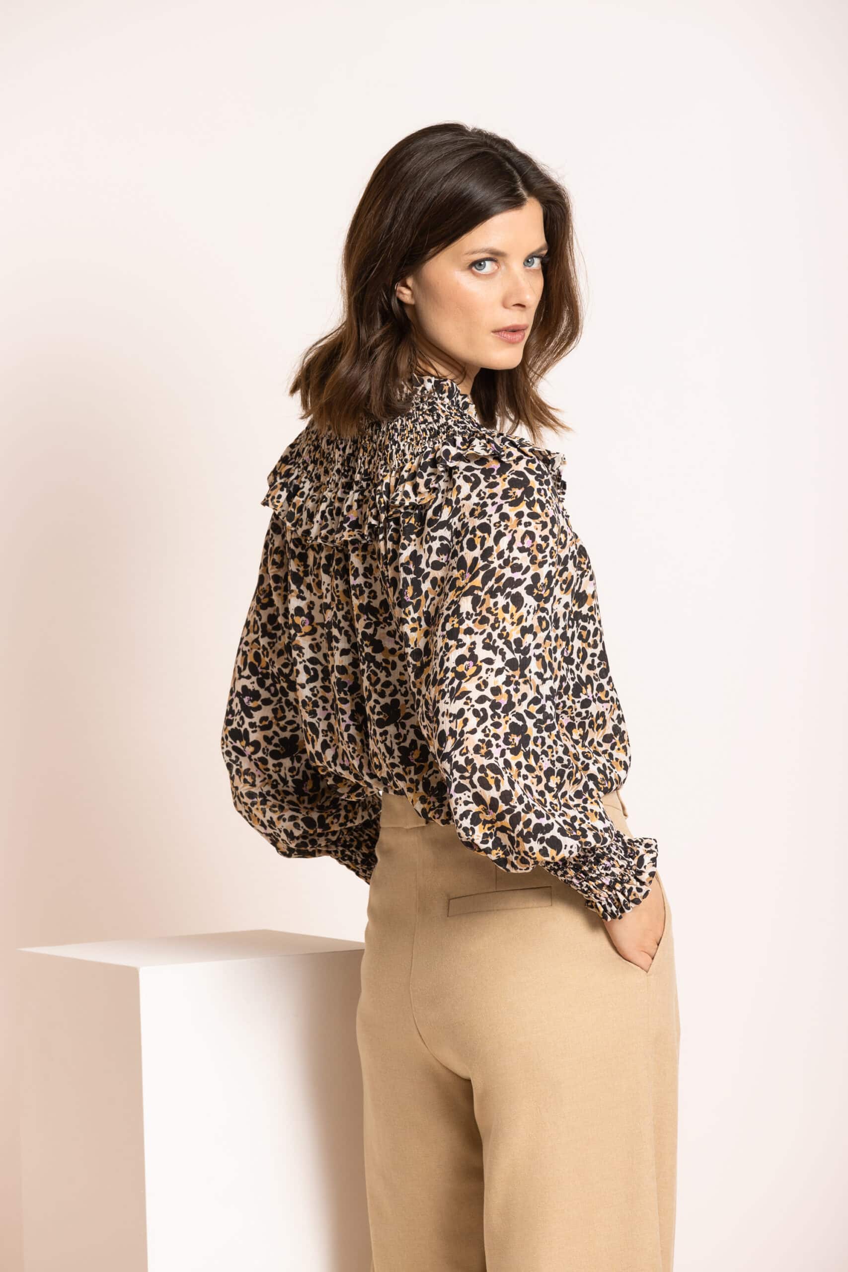 Brown wrap blouse - Image 3