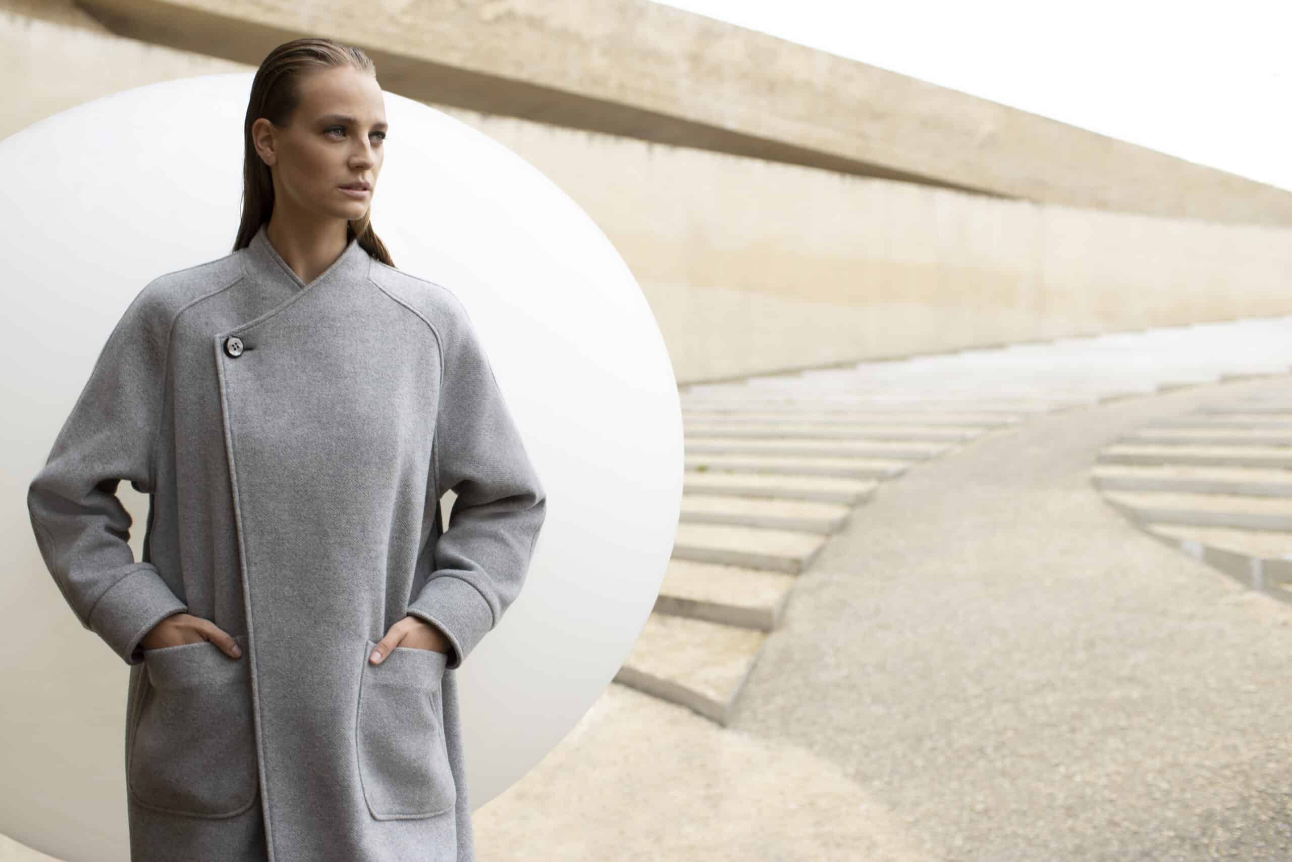Grey oversized wool coat - Image 2