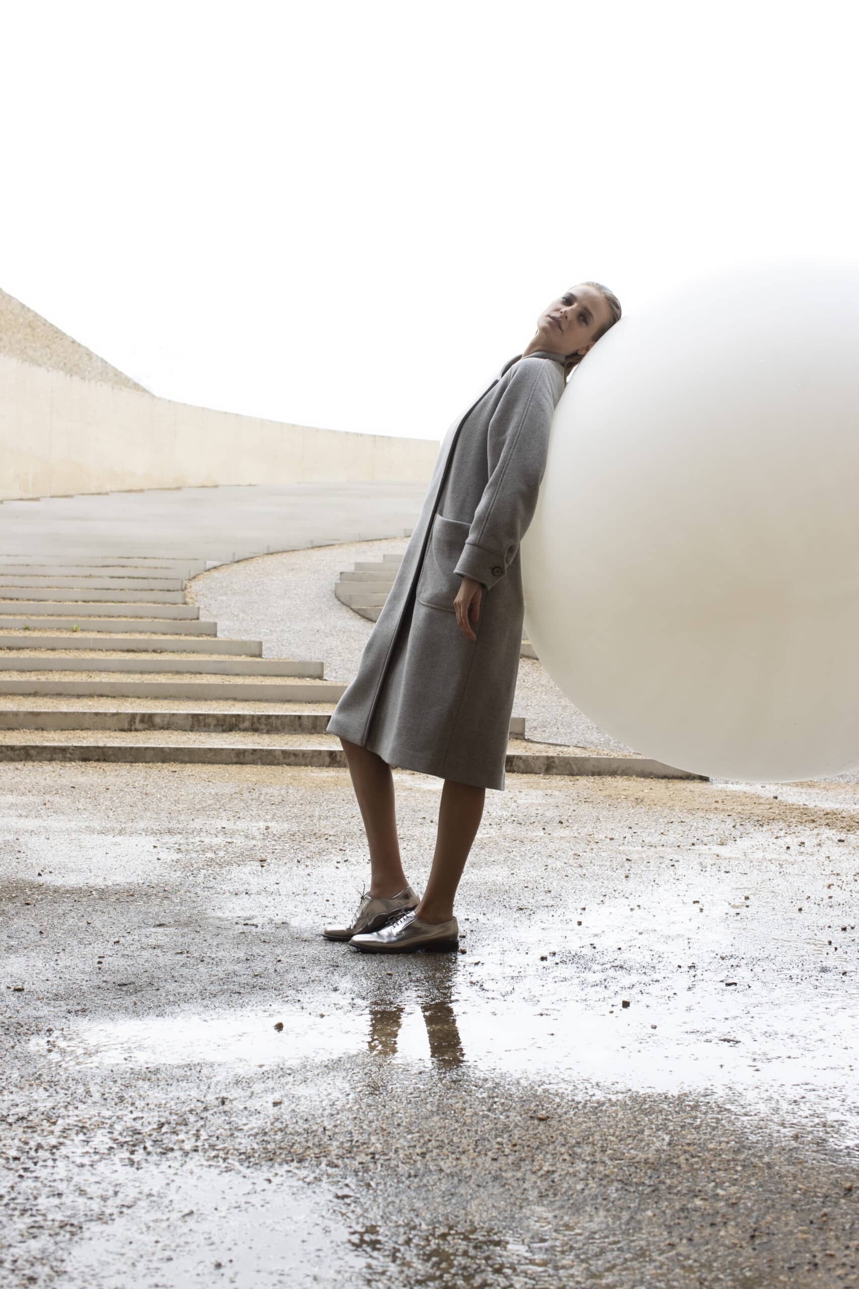 Grey oversized wool coat - Image 3