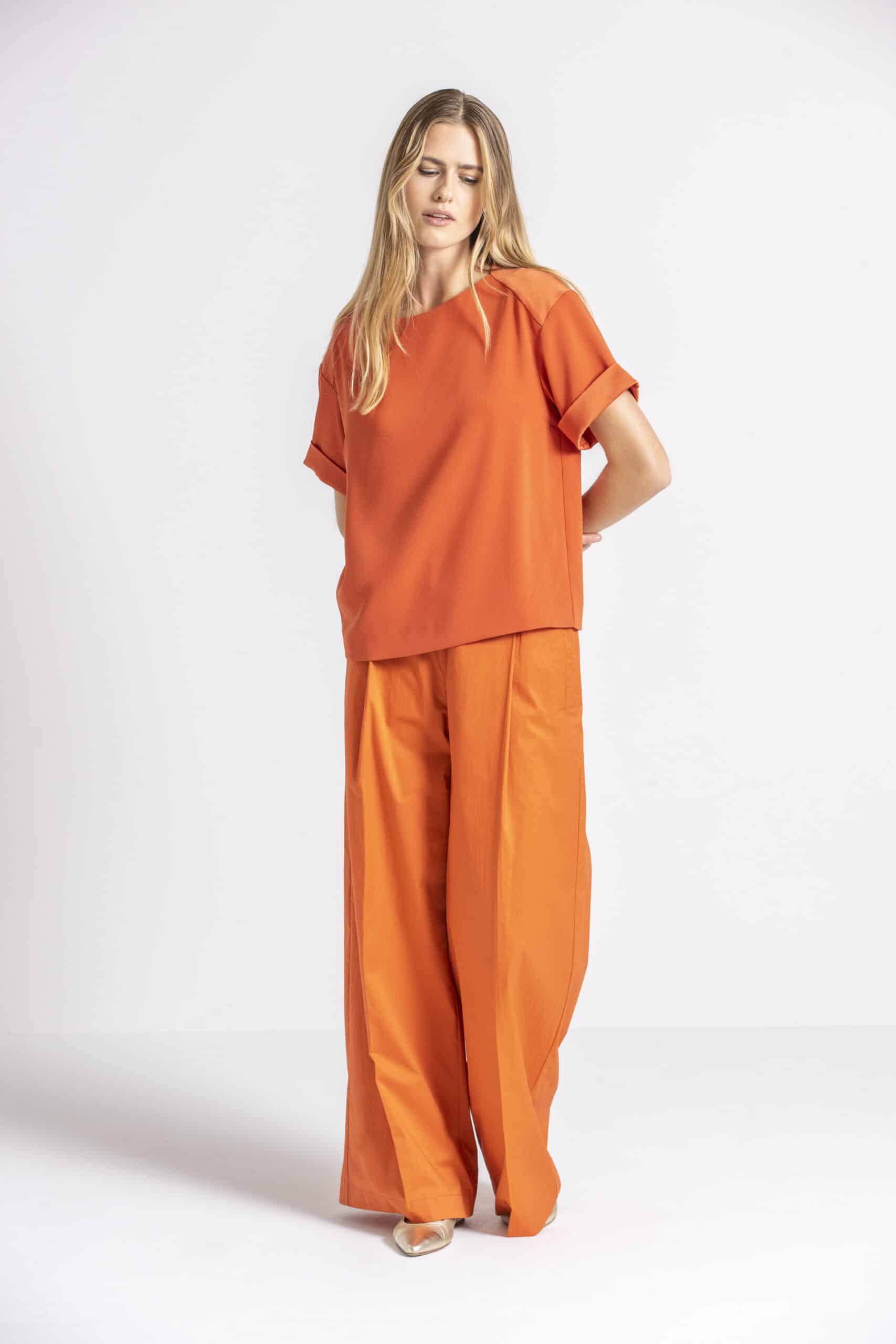 Red short-sleeve blouse - Image 5