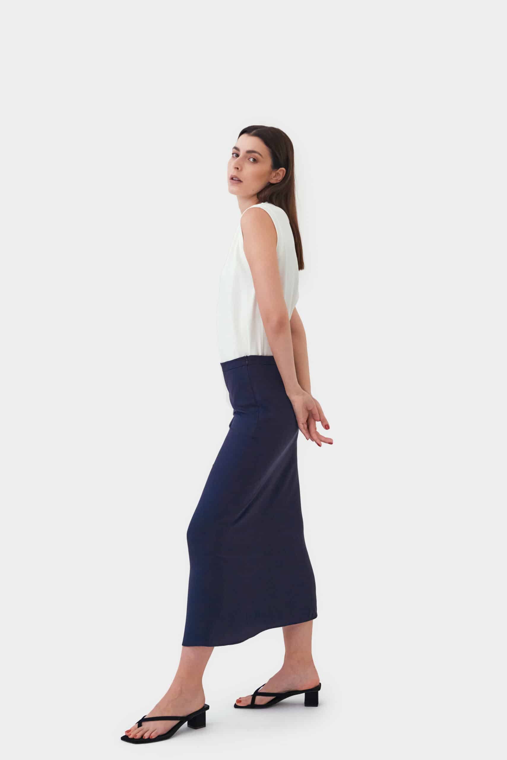 Navy tencel skirt - Image 2