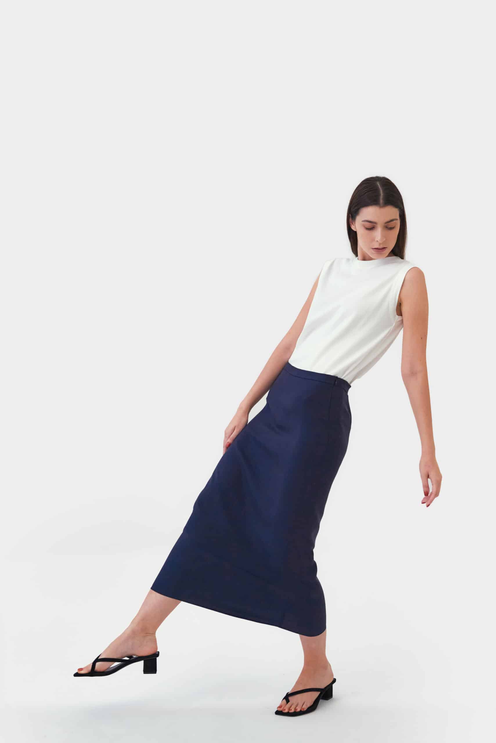 Navy tencel skirt - Image 3