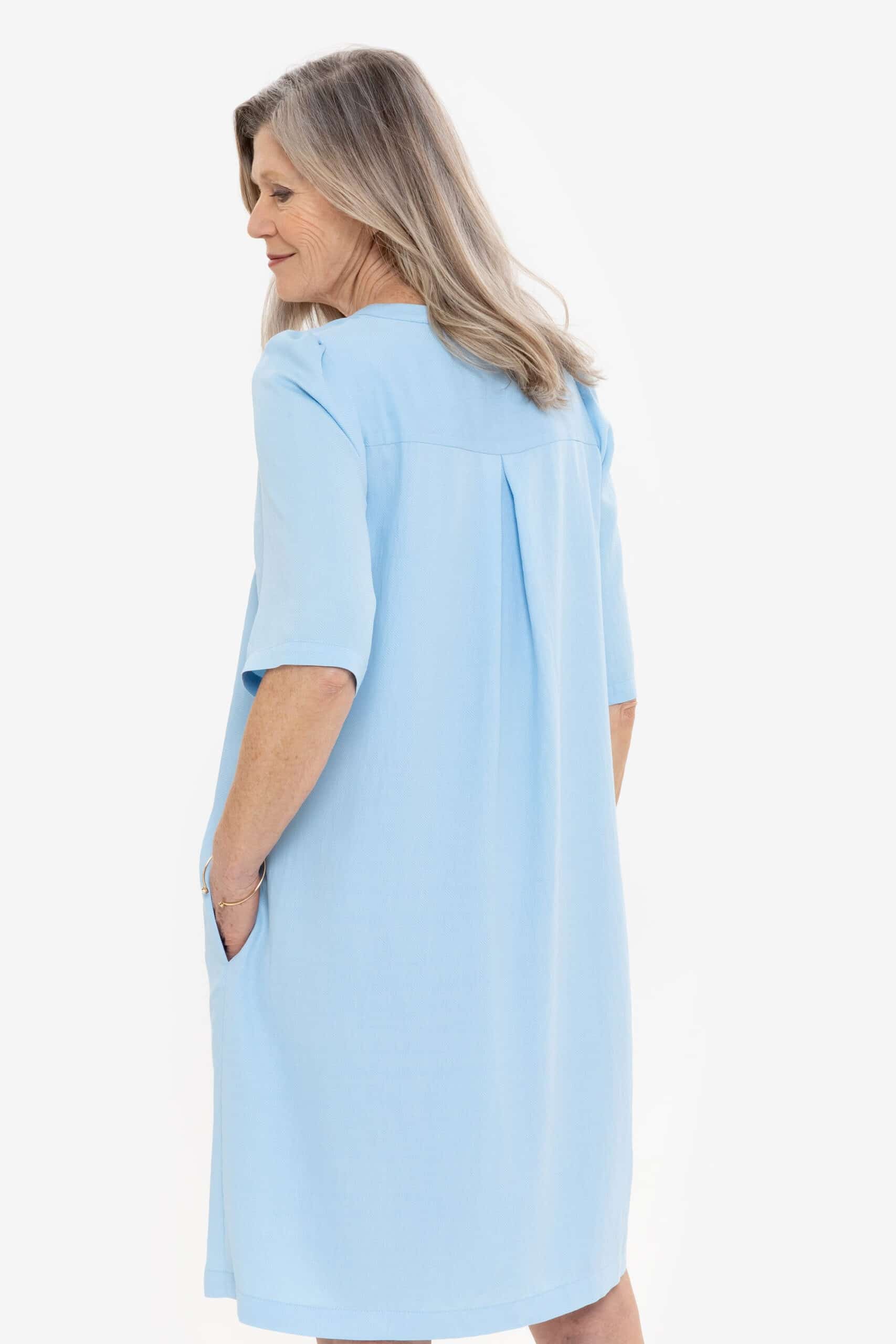 Light blue flowy V-neck dress - Image 4