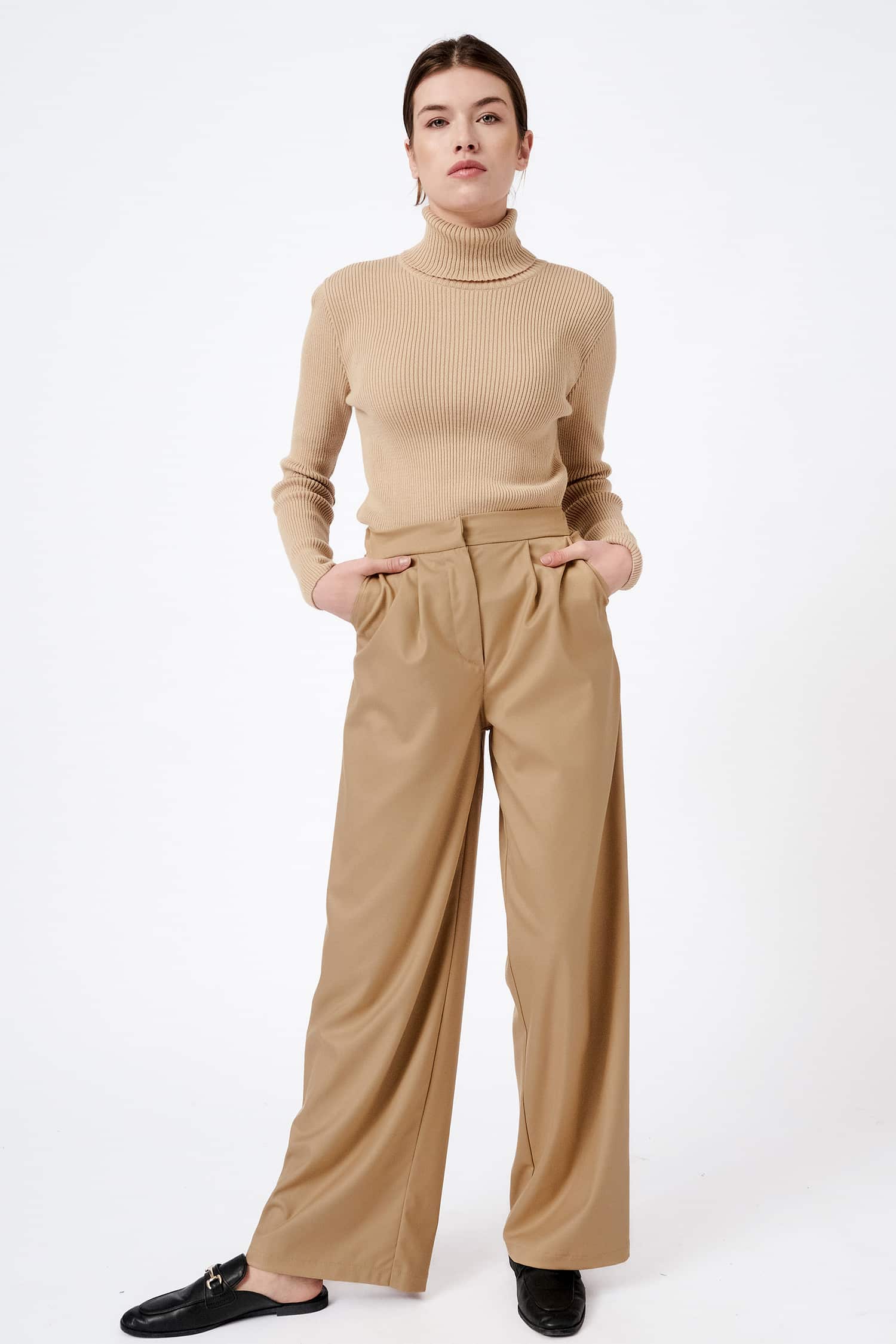 Wide-leg tailored trousers - Image 3