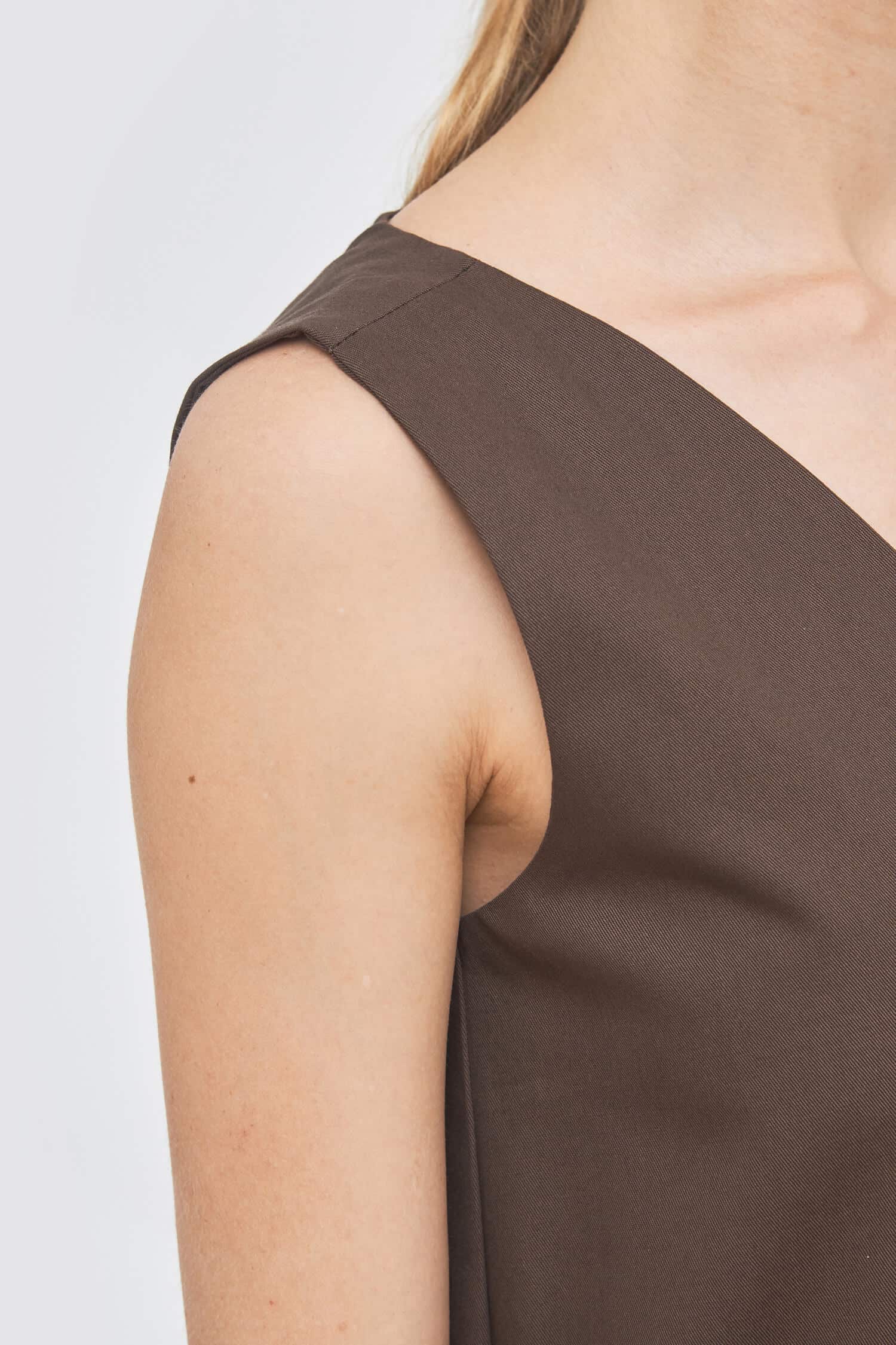 Side triangle dress - Image 3