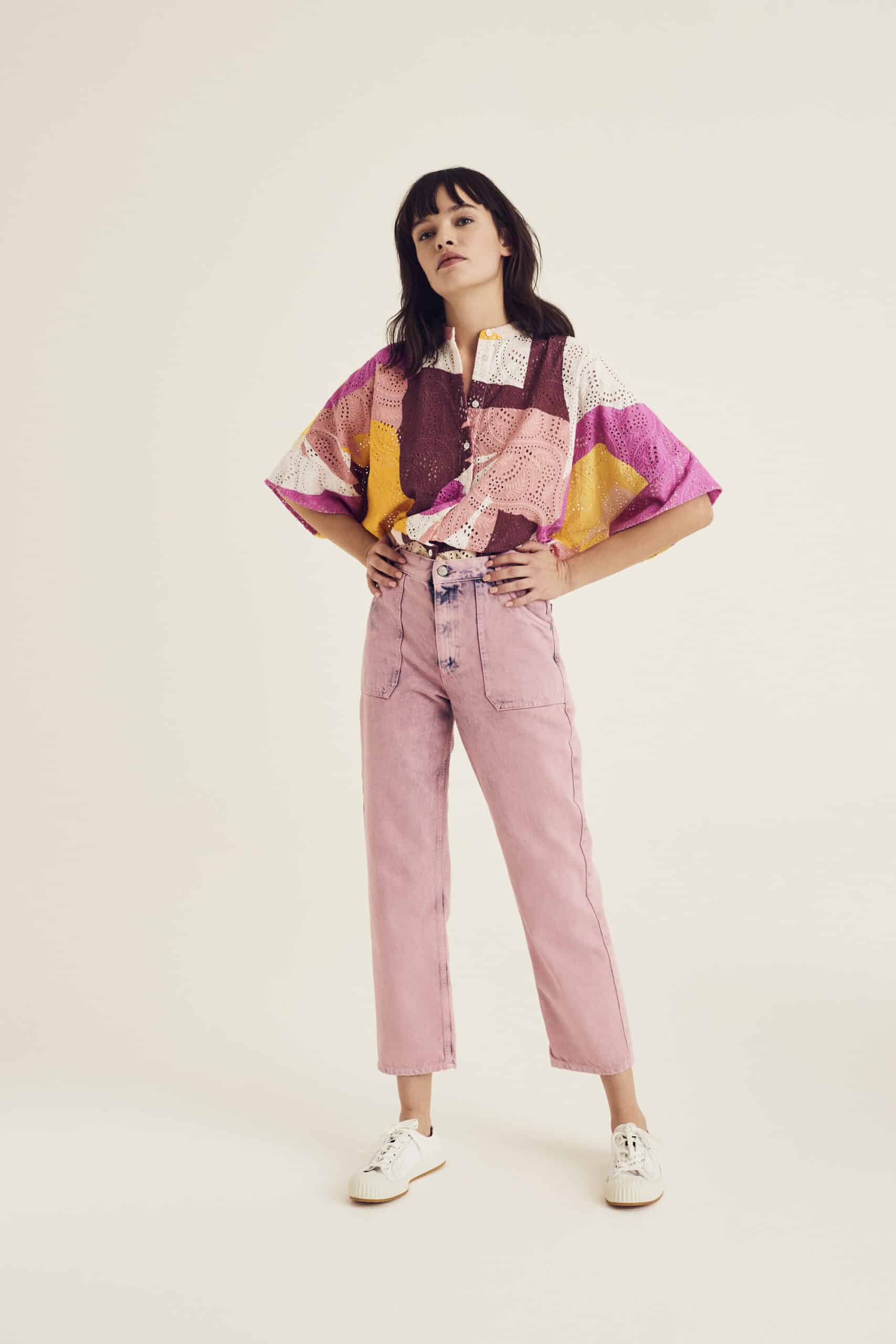 Short sleeve blouse with multicoloured print and perforated details - Image 4